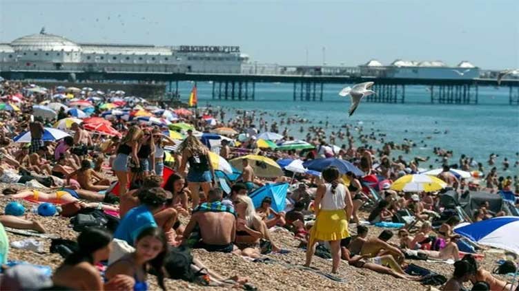 UK had eighth warmest summer on record - Met Office